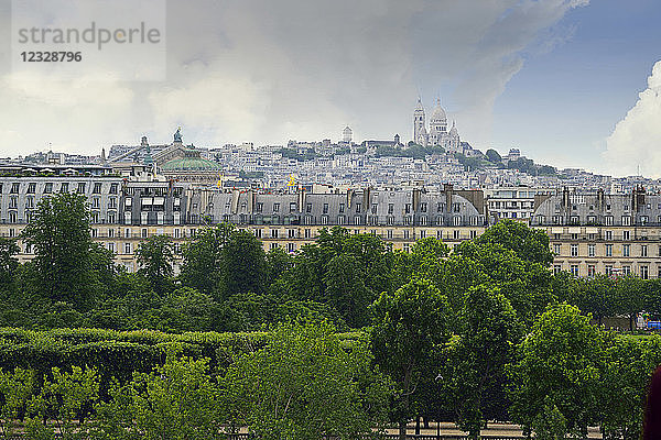 Europa Frankreich Paris Montmartre Blick von der Terrasse des Musee d'Orsay