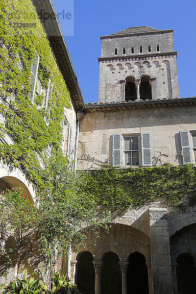 Frankreich  Provence Alpes Cote d'Azur  Departement Bouches du Rhone  Region Alpilles  Saint Remy de Provence  Kloster Saint Paul de Mausole