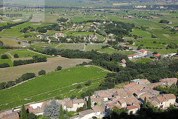Frankreich  Provence Alpes Cote d'Azur  Departement Vaucluse (84)  Seguret (Die schönsten Dörfer Frankreichs)