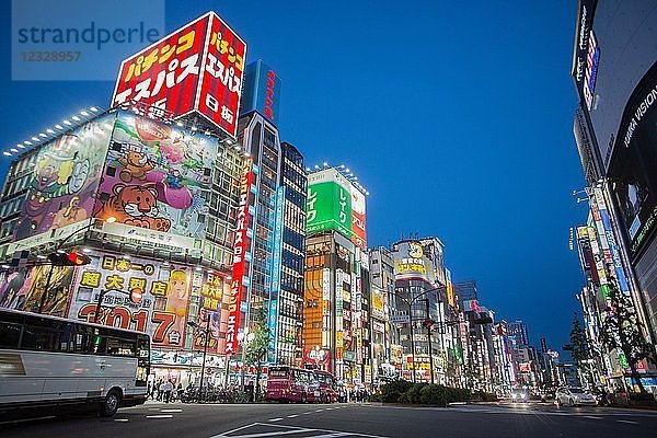 Japan  Tokio City  Shinjuku Avenue  Kabukicho area