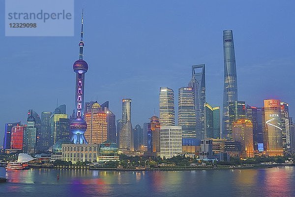 China  Shanghai City  Pudong District Skyline  Oriental Pearl und Shanghai Towers  Huanpu River
