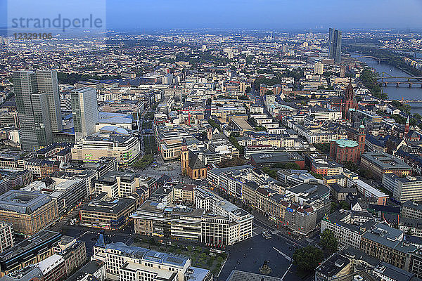 Deutschland  Hessen  Frankfurt am Main  Stadtzentrum  Luftaufnahme  Panorama