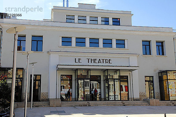 Frankreich  Region Bourgogne Franche Comte (Burgund)  Departement Yonne  Auxerre  Straße Joubert  das Theater
