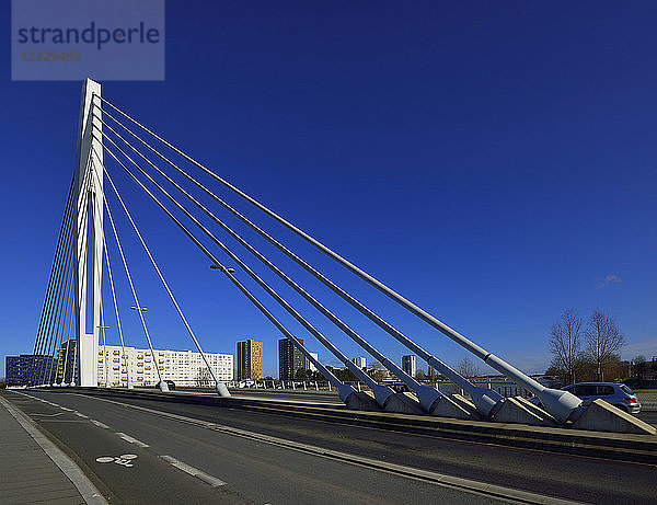 Europa Frankreich Eric Tabarly Brücke über die Loire nach Nantes