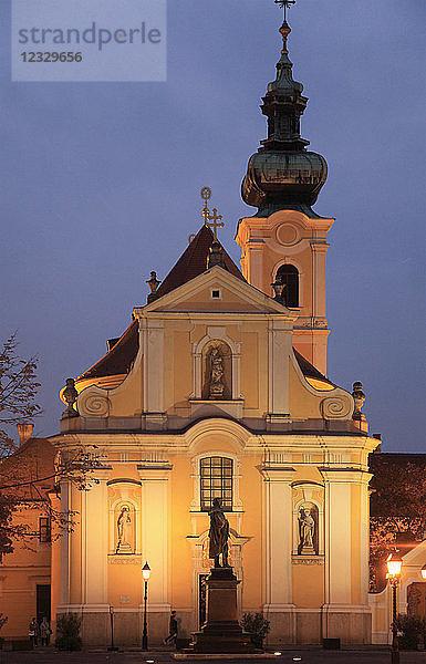 Ungarn  Gyoýr  Karmeliterkirche