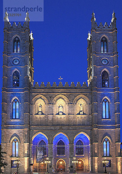 Kanada  Quebec  Montreal  Place d'Armes  Kirche Notre-Dame