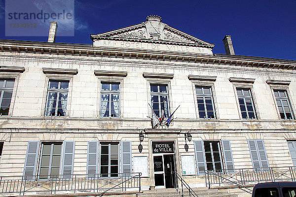 Frankreich  Bourgogne Franche Comte  Departement Yonne (89)  Tonnerre  Rathaus