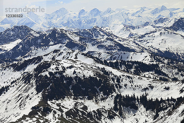 Österreich  Alpen  Tirol  Kitzbühel  Berglandschaft