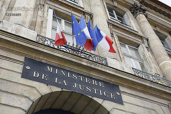 Paris  1. Bezirk. Place Vendome. Fassade des Justizministeriums.