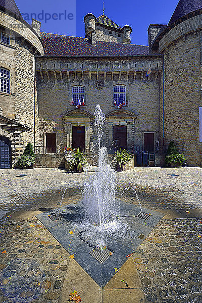 Europa  Frankreich  Schloss Aubenas in der Ardèche.