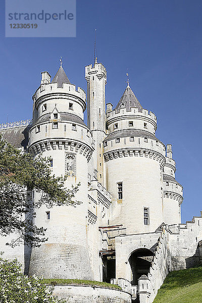 Oise. Pierrefonds. Das Schloss von Pierrefonds. Die Türme.