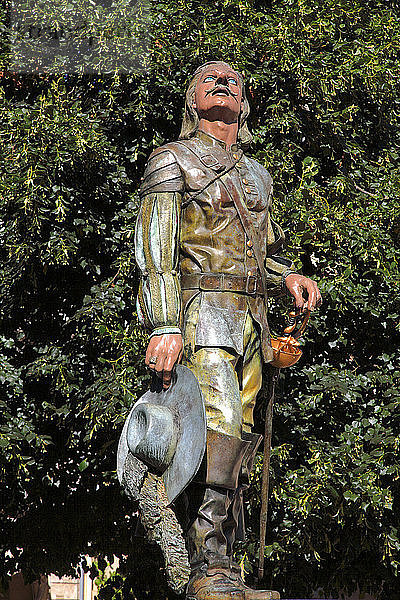 Frankreich  Nouvelle Aquitaine  Departement Dordogne (24)  Bergerac  Pellissiere-Platz  Cyrano de Bergerac-Statue