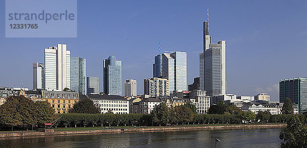 Deutschland  Hessen  Frankfurt am Main  Skyline