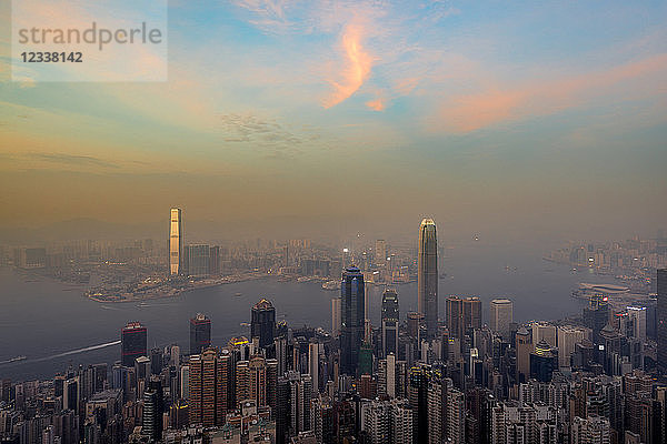 China  Hong Kong  skyline in the evening