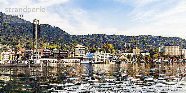 Austria  Vorarlberg  Bregenz  Lake Constance  Harbour with tourboat  Kunsthaus Bregenz in the background