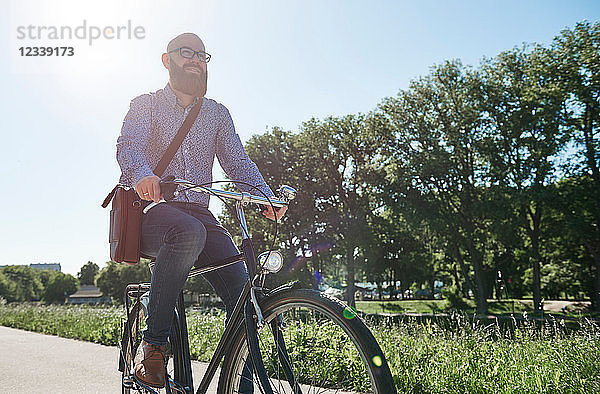 Mann auf dem Fahrrad