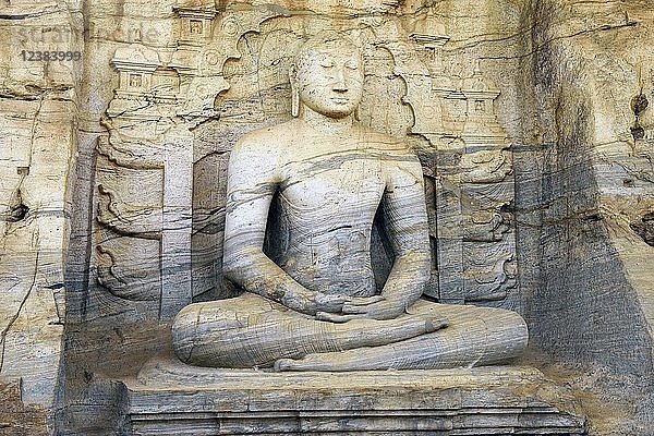 Buddha im Lotussitz  Gal Vihara-Tempel  Polonnaruwa  Provinz Nord-Zentral  Sri Lanka  Asien