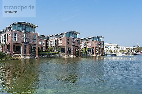 Radisson Hotel am Fluss Trave  Lübeck  Ostsee  Schleswig-Holstein  Deutschland  Europa