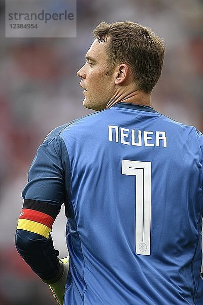 Torhüter Manuel Neuer (GER)  BayArena  Leverkusen  Nordrhein-Westfalen  Deutschland  Europa