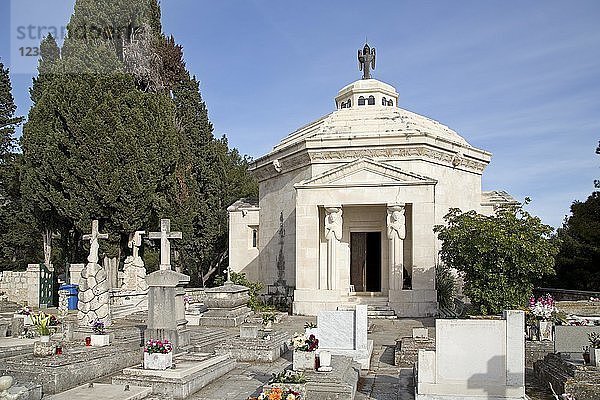 Mausoleum der berühmten Schiffsbauerfamilie Racic  Cavtat  Dalmatien  Kroatien  Europa