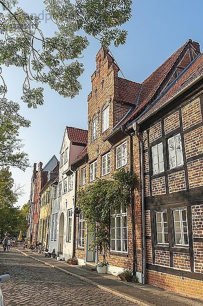 Historische Gebäude in der Straße An der Obertrave  Lübeck  Schleswig-Holstein  Deutschland  Europa