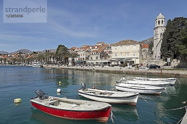 Boote  Küstenstadt Cavtat bei Dubrovnik  Dalmatien  Kroatien  Europa
