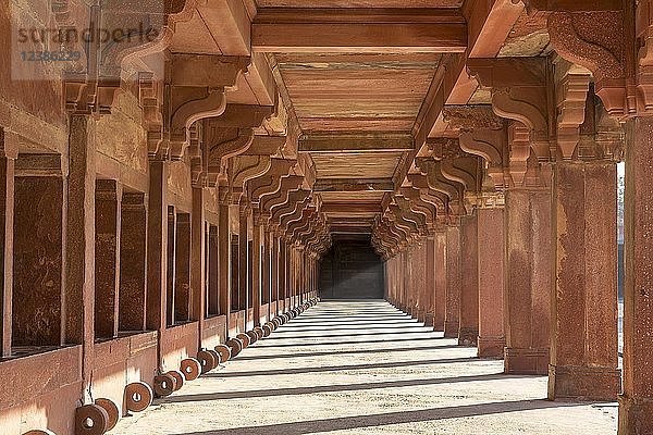 Akbars Pferdestall  Fatehpur Sikri  Uttar Pradesh  Indien  Asien