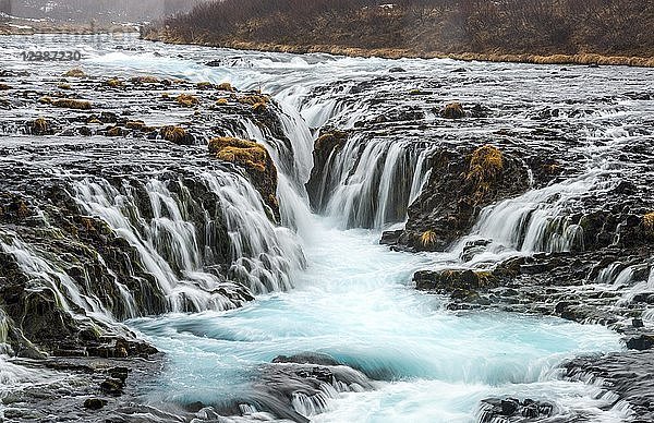 Wasserfall Bruarfoss im Winter  in Selfoss  Südliche Region  Island  Europa