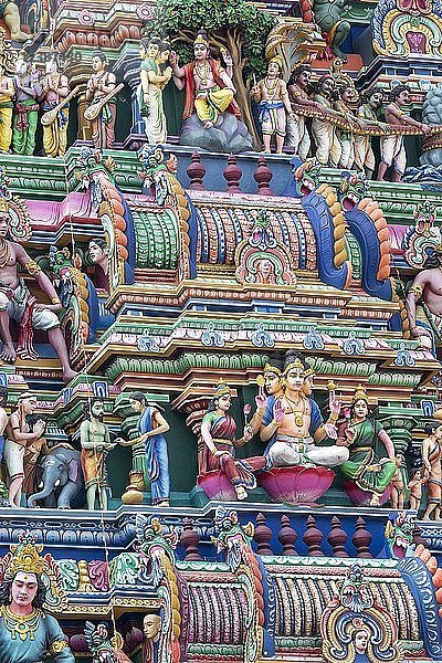 Detail  hinduistische Figuren am Arulmigu Kapaleeswarar-Tempel  Chennai  Tamil Nadu  Indien  Asien