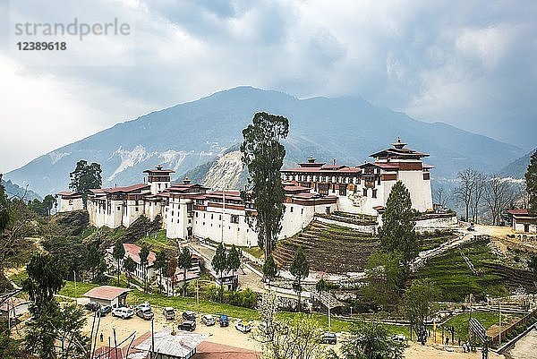 Größte Klosterfestung  Trongsa Dzong  Trongsa  Himalaya-Region  Bhutan  Asien