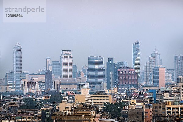 Bangkoks Skyline im Smog  Luftverschmutzung  Bangkok  Thailand  Asien