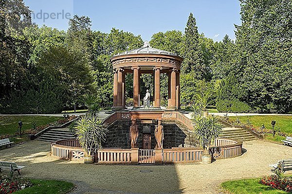 Elisabethenbrunnen  Kurpark Bad Homburg vor der Höhe  Hessen  Deutschland  Europa