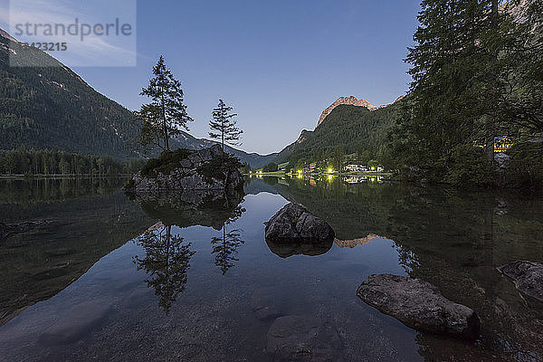 Germany  Bavaria  Berchtesgaden Alps  Lake Hintersee