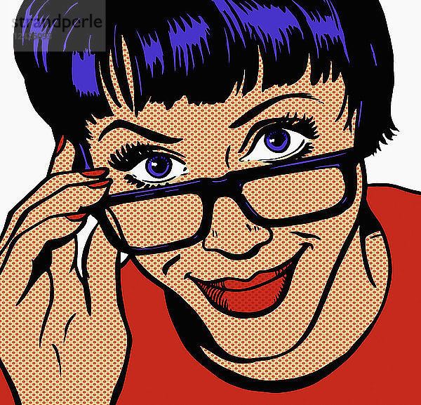 Nahaufnahme einer Frau  die eine Brille zurechtrückt