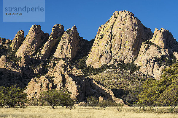 Sheepshead-Granitkuppel  ein beliebtes Kletterziel in Cochise Stronghold  Tombstone  Arizona  USA