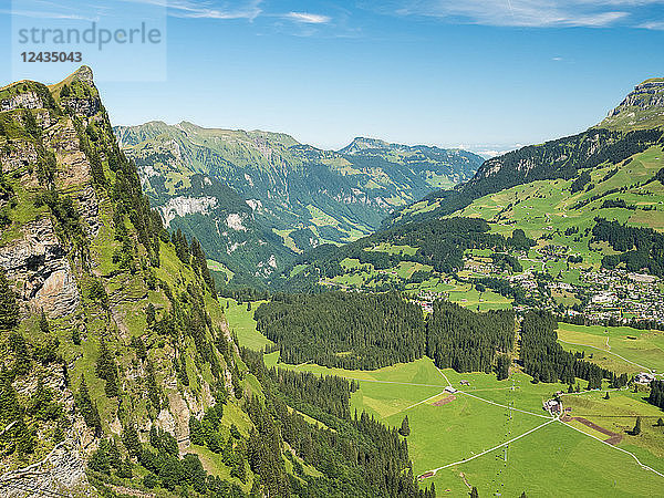 Berggipfel  Alpen  bei Engelberg  Schweiz  Europa