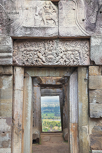 Ein Türsturz an einem Khmer-Tempel auf dem Chi Sor-Berg in Takeo  Kambodscha  Indochina  Südostasien  Asien