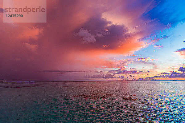 Schöne Landschaft  Insel Rangali  Malediven  Indischer Ozean  Asien