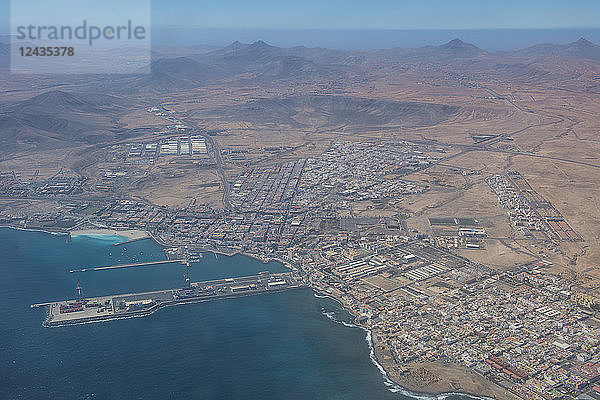 Luftaufnahme der Stadt Puerto del Rosario  Fuerteventura  Kanarische Inseln  Spanien  Atlantik  Europa