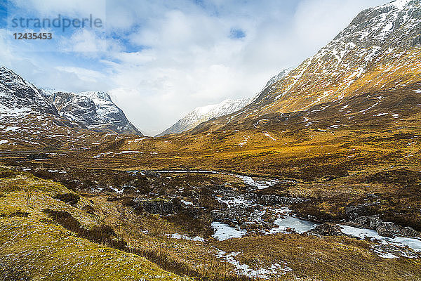 Wintersturm und das Glencoe-Tal  Glencoe  Region Highland  Schottland  Vereinigtes Königreich  Europa