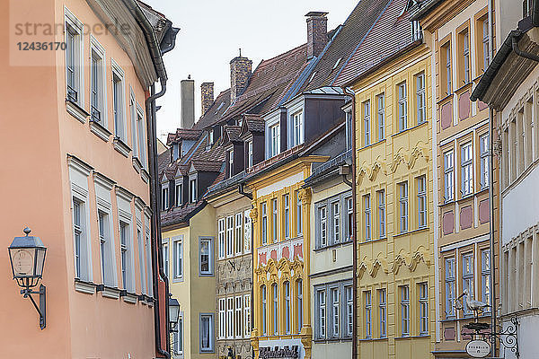 Altbaufassaden in der historischen Altstadt von Bamberg  UNESCO-Welterbe  Oberfranken  Bayern  Deutschland  Europa