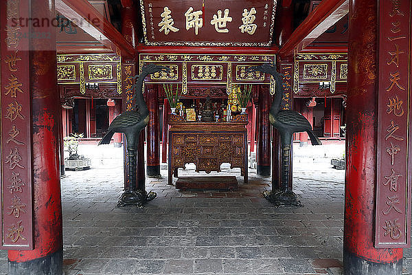 Der Tempel der Literatur  ein konfuzianischer Tempel  früher ein Zentrum des Lernens in Hanoi  Vietnam  Indochina  Südostasien  Asien