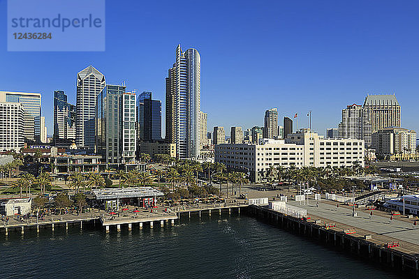 Wolkenkratzer am Harbor Drive  San Diego  Kalifornien  Vereinigte Staaten von Amerika  Nord-Amerika