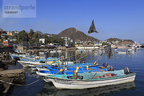 Fischerboote  Stadt Manzanillo  Bundesstaat Colima  Mexiko  Nordamerika