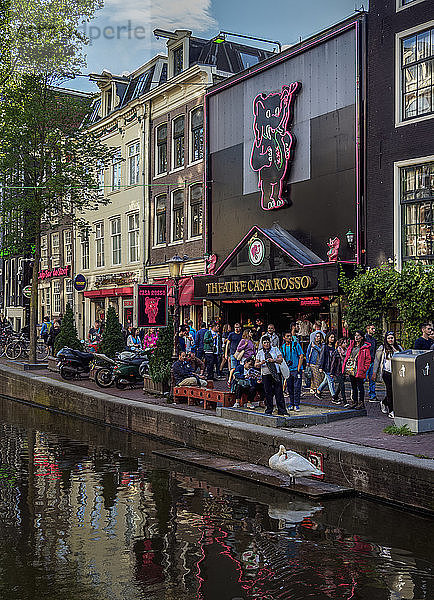 Casa Rosso Theater  Rotlichtviertel  Oudezijds Achterburgwal Kanal  De Wallen  Amsterdam  Nord-Holland  Niederlande  Europa
