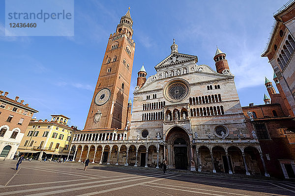 Dom von Cremona und Glockenturm von Torrazzo  Cremona  Lombardei  Italien  Europa