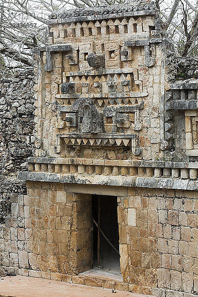 Chac Regengott Steinmaske  Palast  Xlapak Archäologische Stätte  Maya-Ruinen  Puuc-Stil  Yucatan  Mexiko  Nordamerika