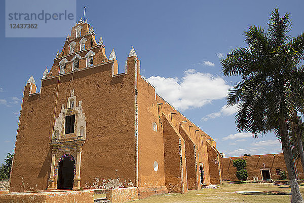 Kirche der Virgen de la Asuncion  ehemals ein Kloster  1612  Mama  Route der Klöster  Yucatan  Mexiko  Nordamerika