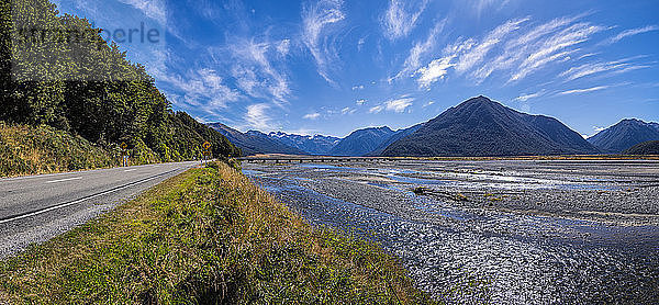 New Zealand  South Island  Canterbury Region  Arthur's Pass National Park  Waimakairi River