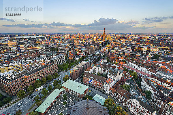 Germany  Hamburg  cityscape in the evening